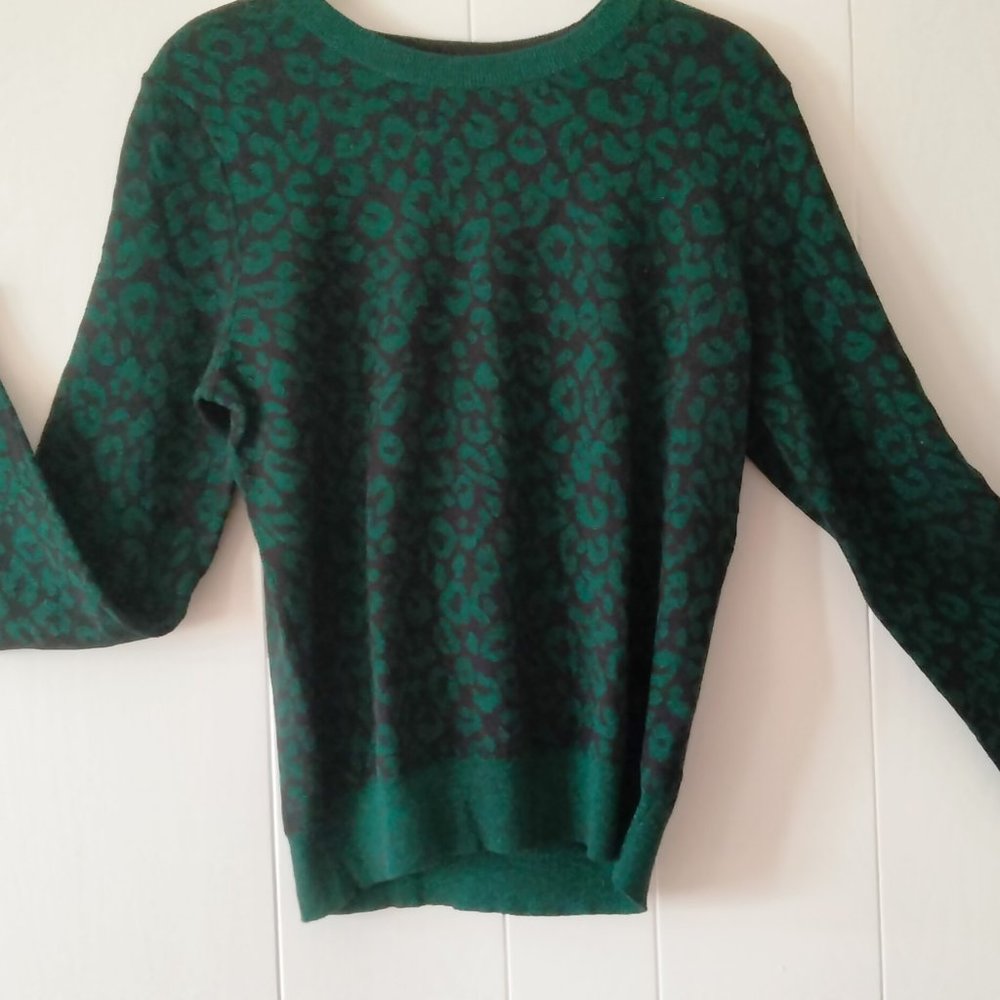 Banana Republic Green & Black Metallic Leopard Print Sweater